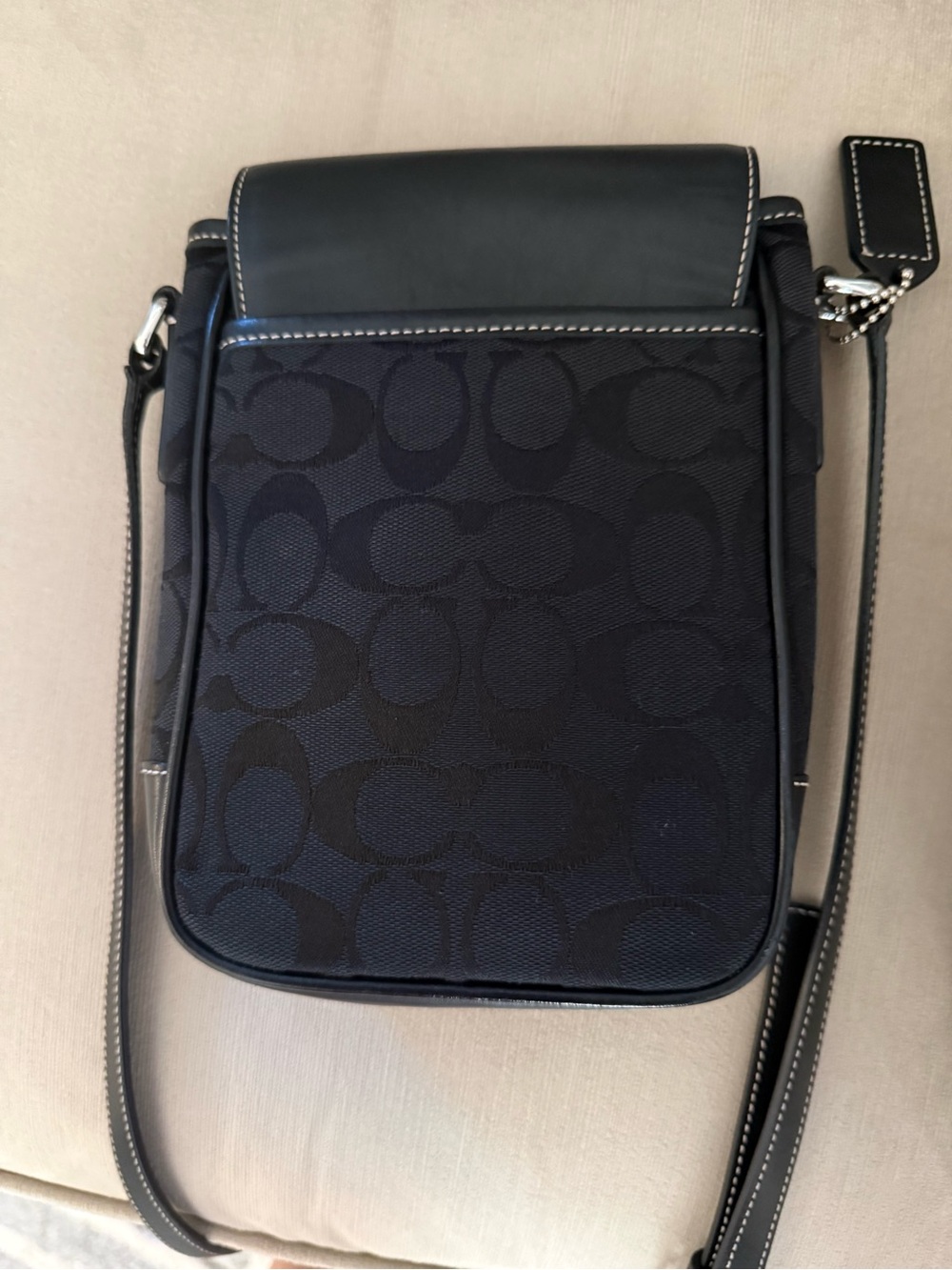 Coach Vintage signature crossbody bag, black, EUC - Picture 3 of 4